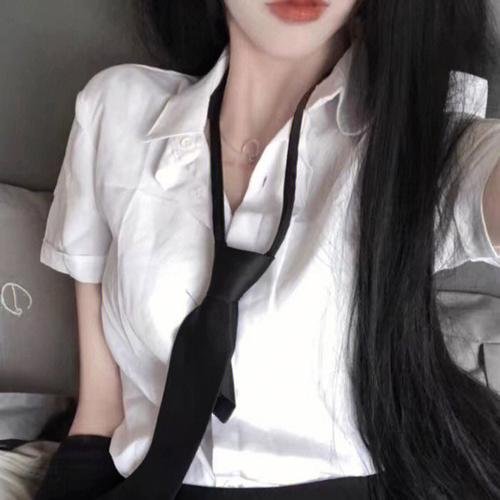 面具之后海报